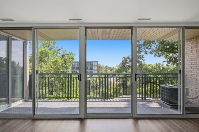 Photo - 5950 Oakwood Dr Unit 4A