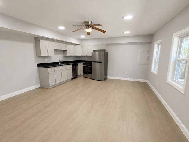Photo - 1006 Summerfield Ave Unit 1006 1/2