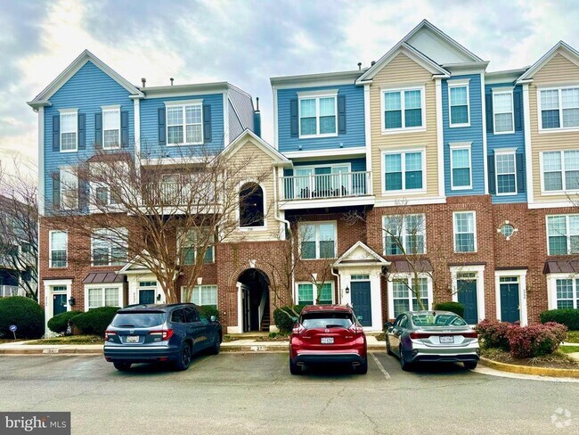 Building Photo - 2305 Village Crossing Rd Unit 303 Rental