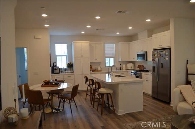 Building Photo - 513 Tamarind Way