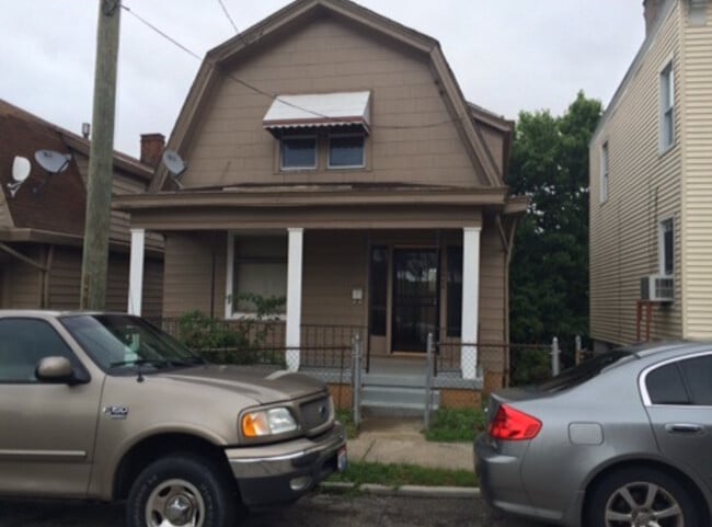 Front Veiw - 3026 Ahrens St House