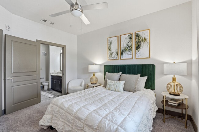 2BD, 2BA - 1199SF - Primary Bedroom