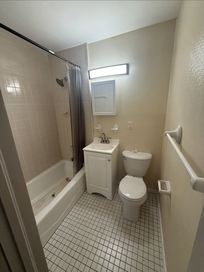 Photo - 2307 1st Ave N Unit Apt #2