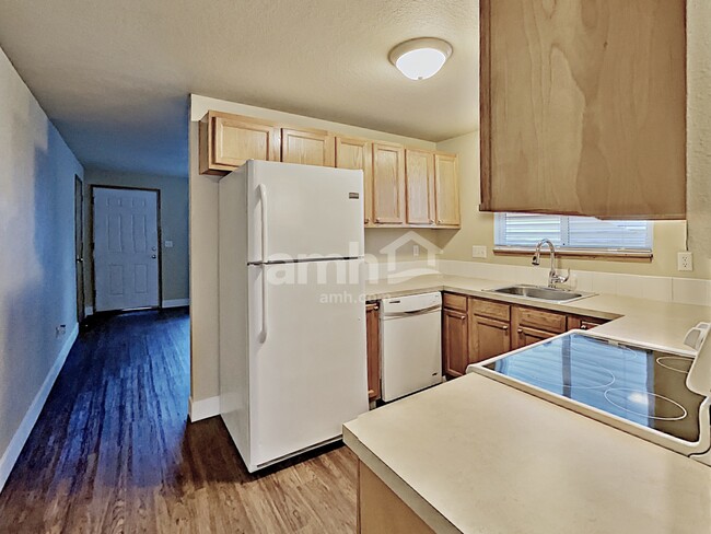 Photo - 16989 SW Cashew Way