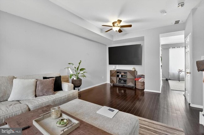 Building Photo - 313 Sage Ln