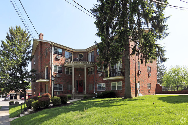 Building Photo - Cameo Court Apartments