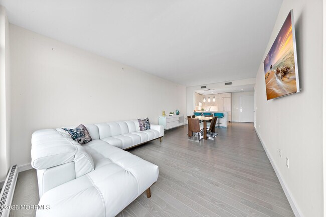 Photo - 15 Morris Ave Unit 521