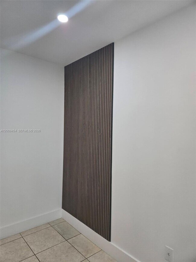 Photo - 733 Riverside Dr Unit 1210