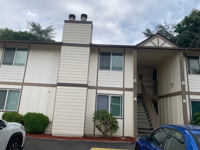 Victor 15512 Rent up - Victor 15512 Rent up Apartment Unit C  upper
