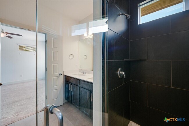 Building Photo - 2205 Capulet St