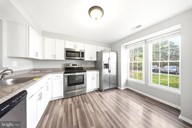 Photo - 157 Villa Knoll Ct