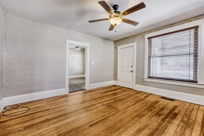 Photo - LOCATION LOCATION!! Beautiful 2-bed 1-bath duplex located in the highly desirable West Highlands ...