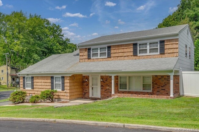 Building Photo - 7 Shaw Ln