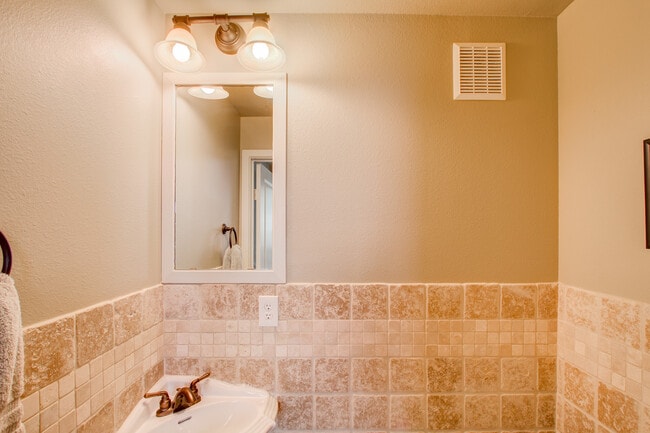 Photo - 1862 Summit Ave