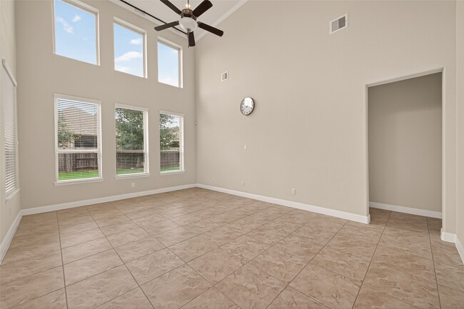 Photo - 10514 Inverclyde Dr