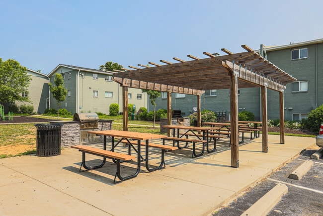 Photo - Calvert at Quarterfield Station