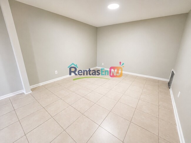 Photo - 809 Summer Ave Unidad 2