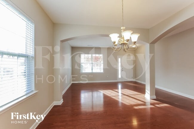 Photo - 4019 Linville Falls Ln