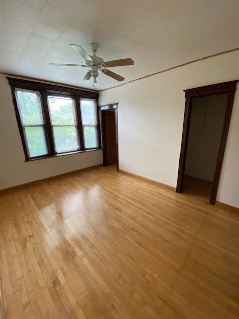 Living Room - 4350 S Rockwell St Unidad 2