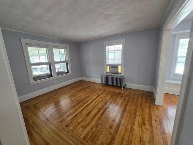 Building Photo - 30 Maple Ave Unit 2 Rental