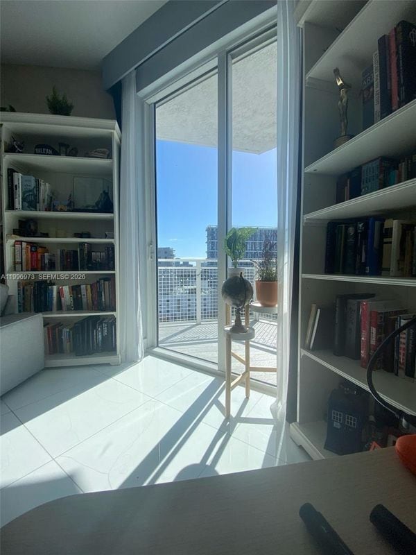 Photo - 2600 SW 27th Ave Unit ph 01