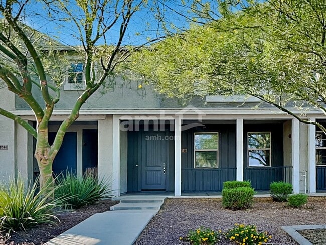 Building Photo - 20740 W Thomas Rd