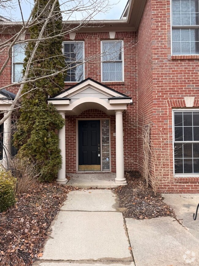 Building Photo - Modern 2-Bed, 2-Bath Condo Near Ann Arbor ...