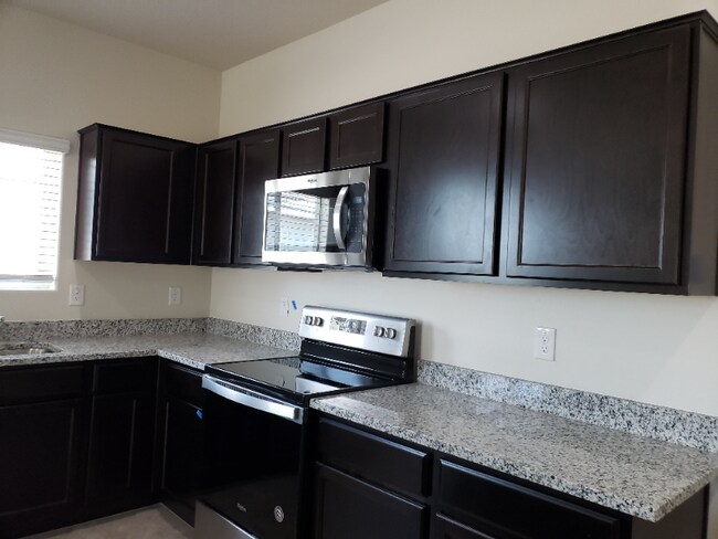 Photo - 354 N 17th Pl