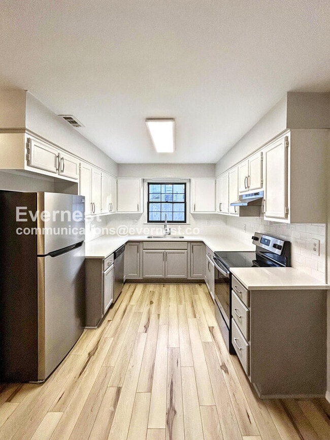 Photo - 2884 Millwheel Rd