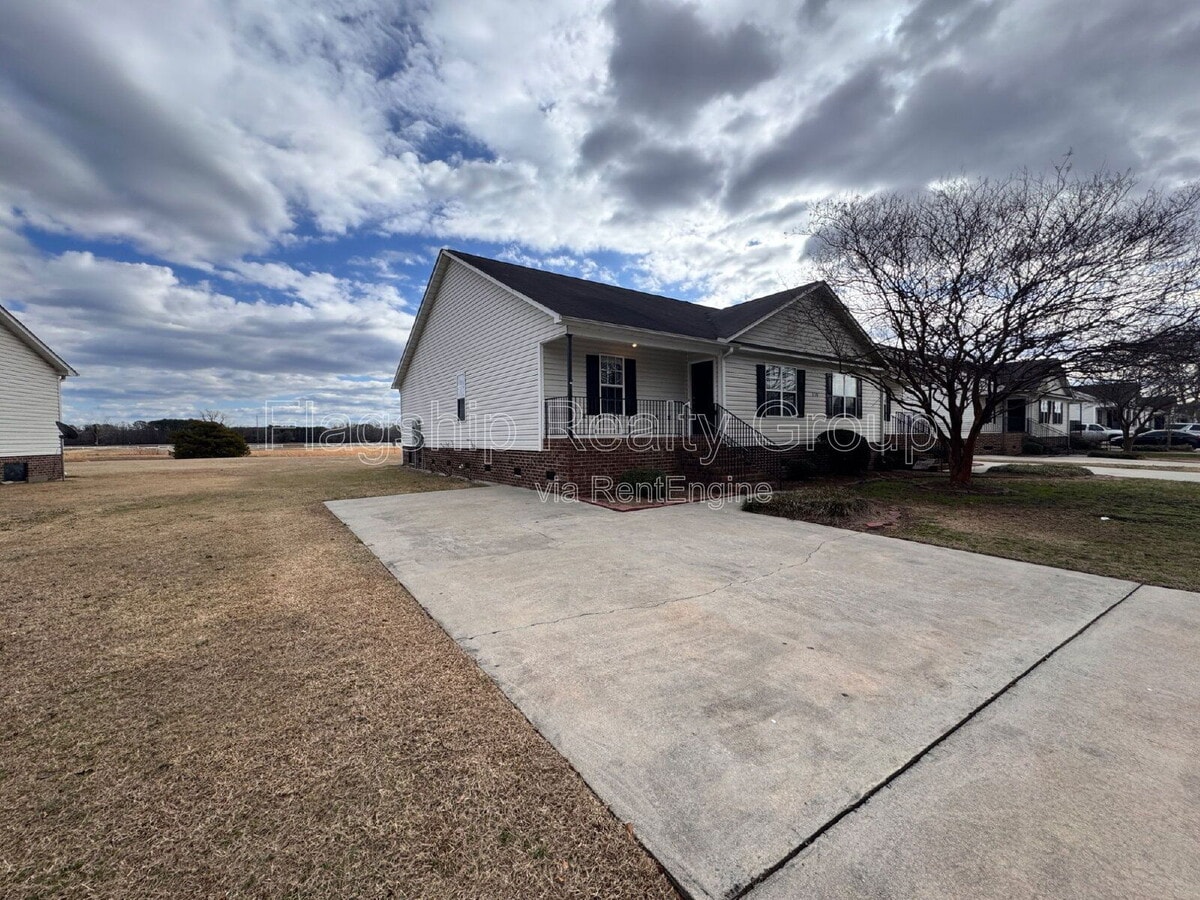 Photo - 5170 Deveron St