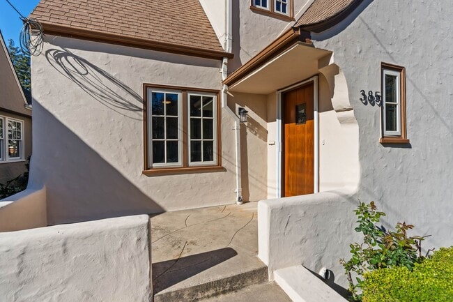 Photo - Charming 4-Bedroom, 2-Bath Home in the Historic Napa Abajo District