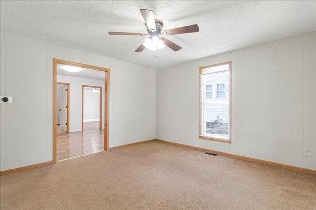 Photo - short term lease available