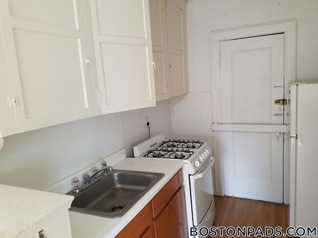 Photo - 2045 Commonwealth Ave Unit 43