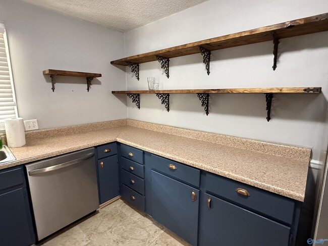 Photo - 114 Roberts St