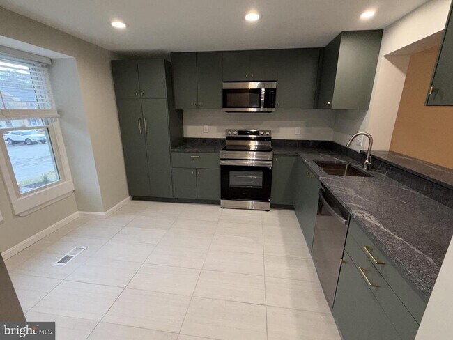 Photo - 1195 Palmwood Ct