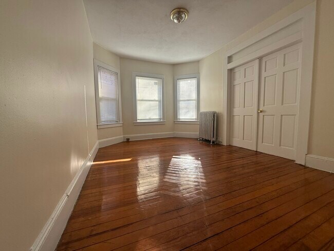 27 Forest St Unit 1
