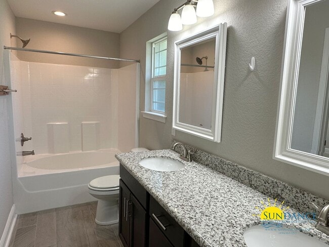 Photo - Stunning 3 Bedroom Home in Gulf Breeze