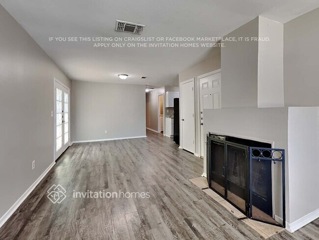 Photo - 417 Casie Ct House