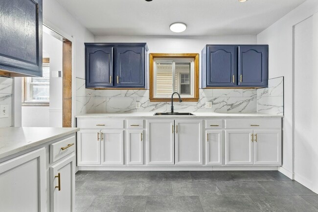 Photo - 1488 Craigwood Rd