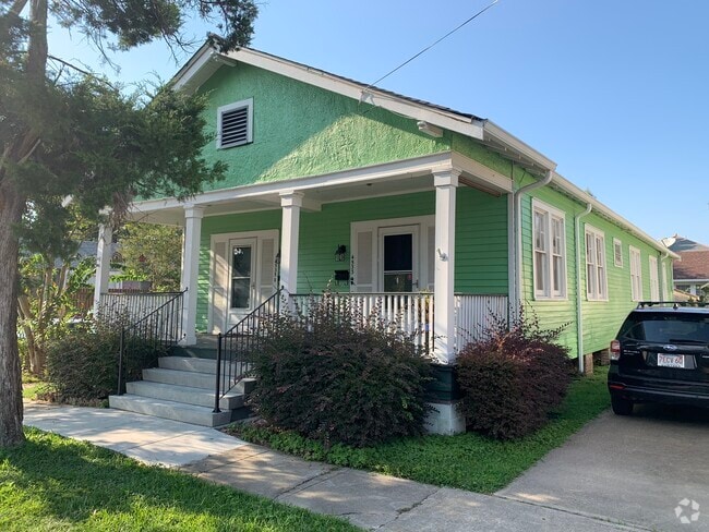 Building Photo - 4533 S Derbigny St Rental