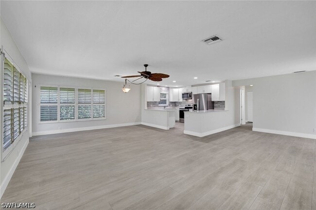 Photo - 265 Georgetown Blvd