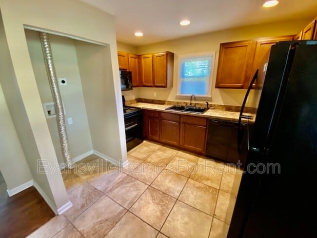 Photo - 115 N Woods Ave