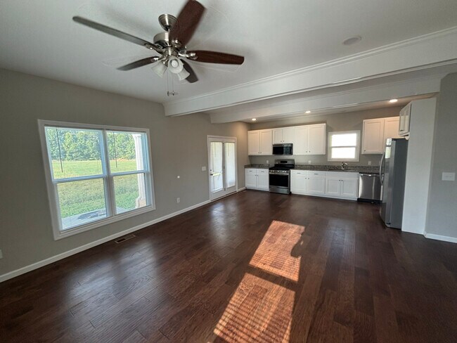 Photo - 203 Cherokee Dr