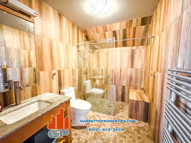 Photo - 1698 Winch Hill Rd