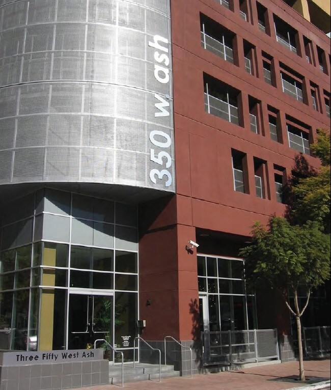 Foto principal - West Ash Plaza