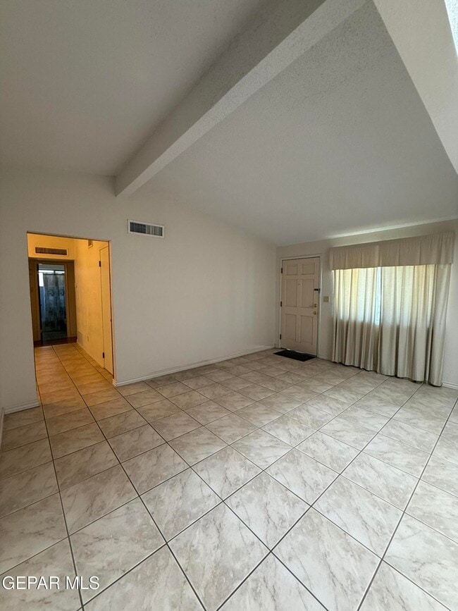 Photo - 10449 Chinaberry Dr