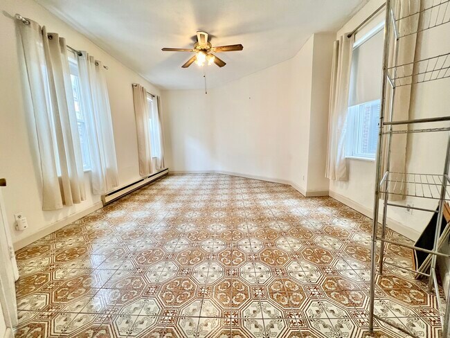 Photo - 84 N Margin St Unit 5