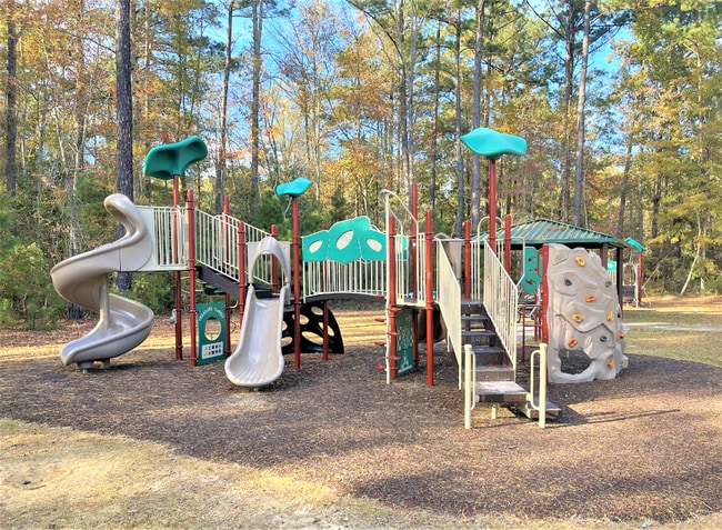 Photo - 6 Bearing Cir