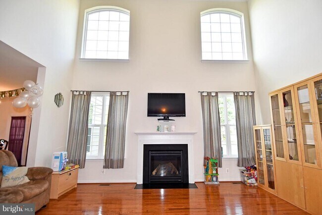 Photo - 3082 American Eagle Blvd