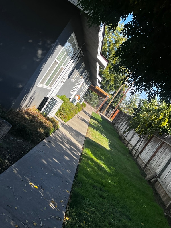 Building Photo - 445 S 2nd St Rental